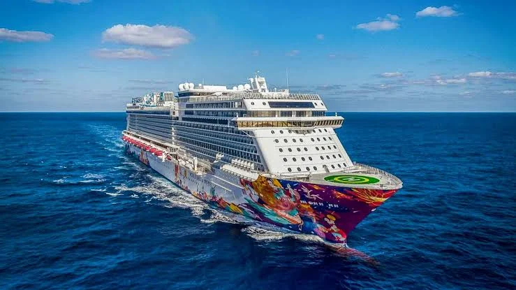 SINGAPORE + CRUISE + MALAYSIA
