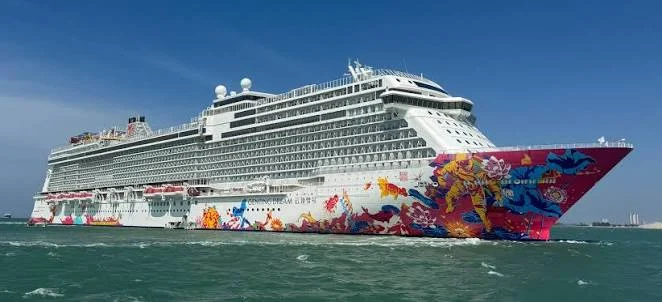 Day 3 SINGAPORE → GENTING DREAM CRUISE